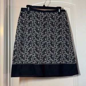 Max Studio Black Skirt With White Embroidery Size 10 100% Cotton. F-1158